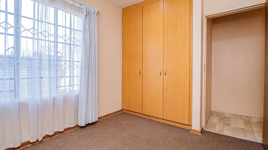3 Bedroom Property for Sale in Azalea Park North West